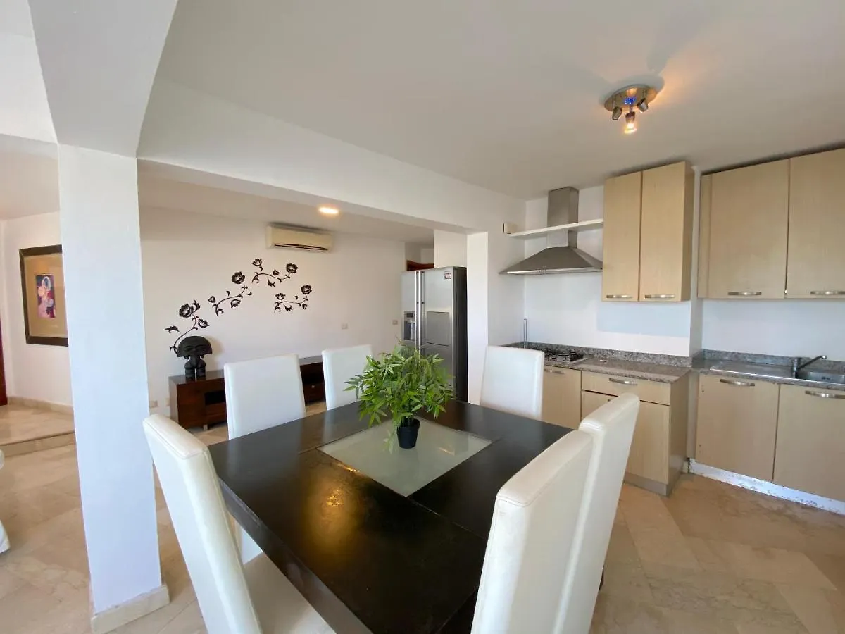Deluxe Condo Beach Front Playa Los Corales Punta Cana 0*,