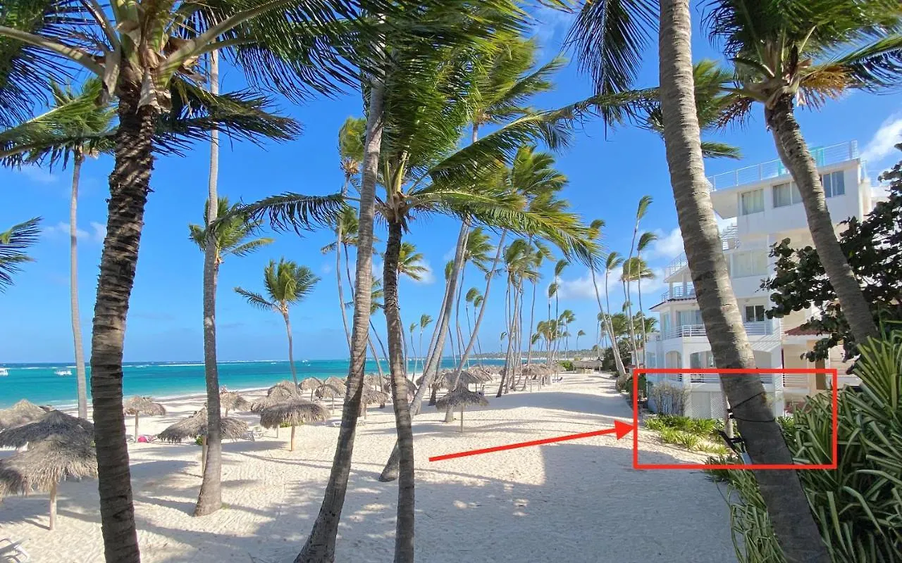 Deluxe Condo Beach Front Playa Los Corales contacts